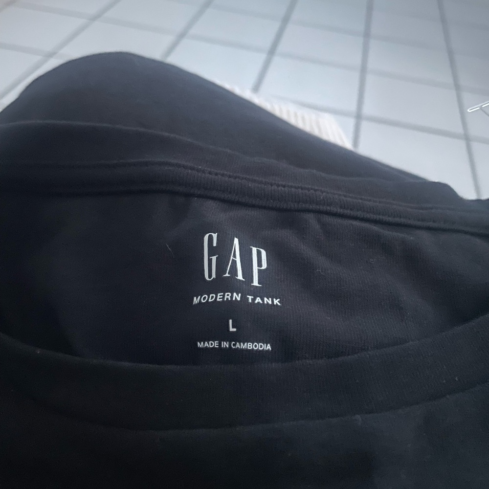 GAP Black Sleeveless Top